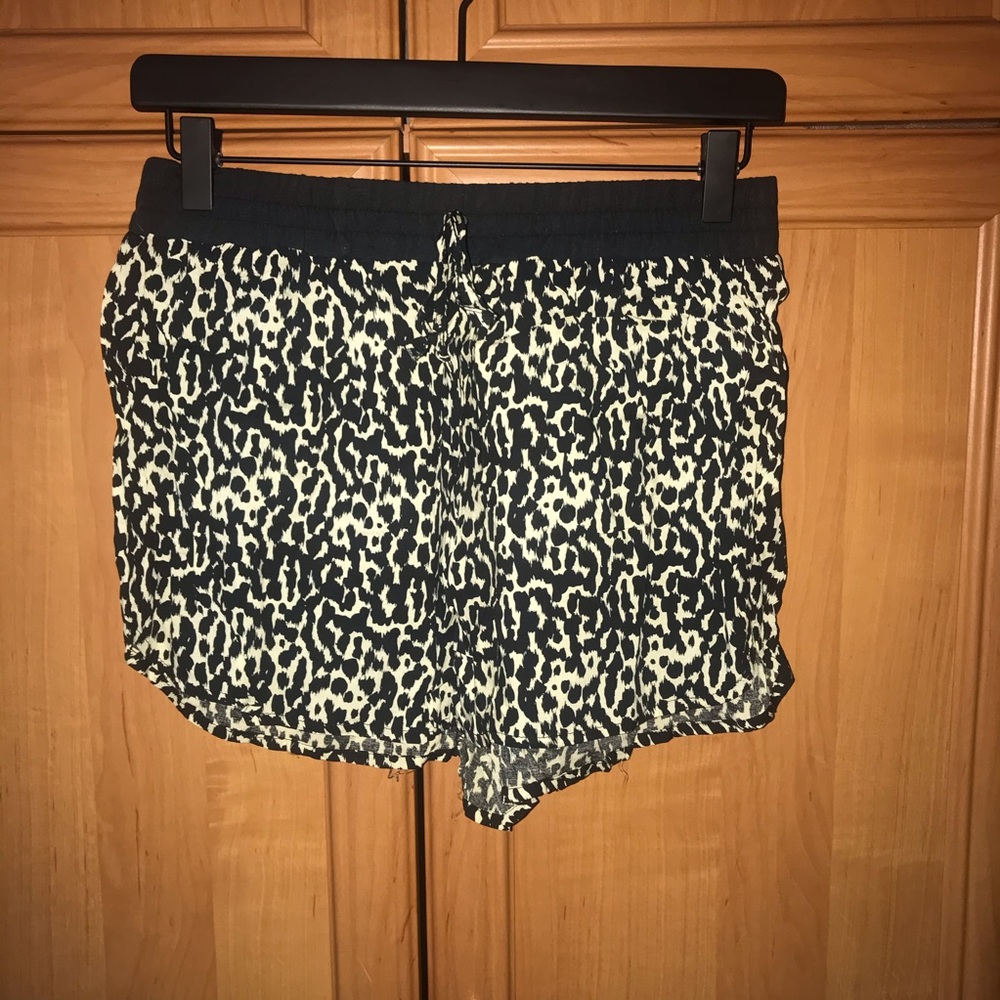 Leopard Print loose shorts